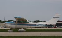 N1910M @ KOSH - Cessna 182P