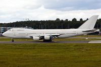 TF-AAA @ ELLX - departure via RW24 - by Friedrich Becker