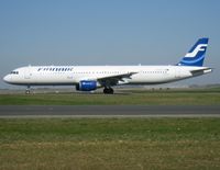 OH-LZB @ LFPG - Heading to runway 09R as part of the return leg to Vanta'a