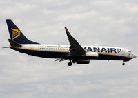 EI-DPG @ LFBH - Landing rwy 09 - by Shunn311