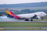 HL7436 @ VIE - Asiana Cargo