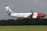 LN-DYB @ LKPR - Norwegian