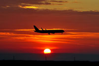 OE-LAX @ LOWW - Austrian Airlines - by Artur Bado?