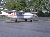 N207PA @ I19 - cessna 207 - by christian maurer