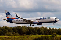 TC-SNO @ EDDR - on final RW27 - by Friedrich Becker