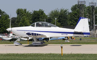 N5777M @ KOSH - AIRVENUTRE 2011