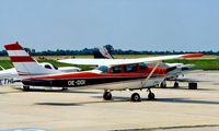 OE-DDI @ LOWW - Cessna 182F Skylane [182-54907] Vienna~OE 20/06/1995.