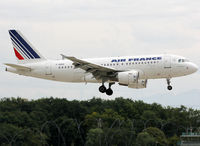 F-GRHZ @ LSGG - Landing rwy 23 - by Shunn311