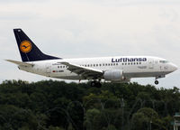 D-ABIN @ LSGG - Landing rwy 23 - by Shunn311