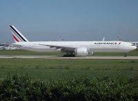 F-GZNH @ LFPO - Orly gets the lion's share of AF services to/from the french overseas territories and the related base hosts seven Triple Sevens, all 328(ER)s. These 7 fleet members come up with a specific cabin layout for accomodating no fewer than 472 travellers - by Alain Durand