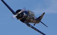 N694US @ RTS - comming closer, Reno air races 2010 - by olivier Cortot