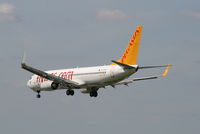 TC-AAH @ EBBR - Flight PC5327 is descending to RWY 25L
