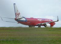 VH-VUE @ YMML - Victor Uniform Echo at the holding point for runway 16 at Tullamarine - by red750