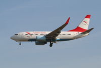 OE-LNN @ EBBR - Arrival of flight OS351 to RWY 25L