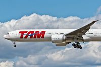 PT-MUB @ EDDF - BOEING 777-32WER, - by Jerzy Maciaszek