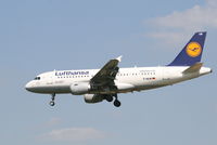 D-AILM @ EBBR - Flight LH2286 is descending to RWY 25L