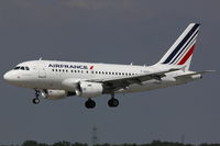 F-GUGG @ EDDL - Air France, Airbus A318-111, CN: 2317 - by Air-Micha