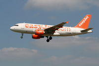 G-EZEZ @ EBBR - Arrival of flight EZY4365 to RWY 25L - by Daniel Vanderauwera