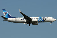 SU-GDX @ VIE - EgyptAir - by Chris Jilli