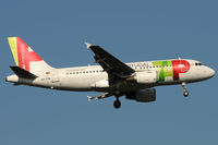 CS-TTE @ VIE - TAP Portugal - by Chris Jilli