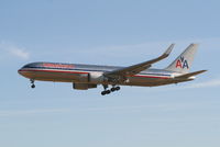 N361AA @ EBBR - Arrival of flight AA088 to RWY 25L - by Daniel Vanderauwera