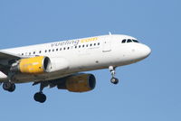 EC-HQI @ EBBR - Arrival of flight VY8988 to RWY 02