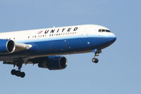 N648UA @ EBBR - Arrival of flight UA972 to RWY 02 - by Daniel Vanderauwera