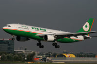B-16310 @ LOWW - Eva Air at VIE