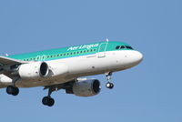 EI-DER @ EBBR - Arrival of flight EI630 to RWY 02 - by Daniel Vanderauwera