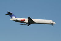 SE-DIP @ EBBR - Arrival of flight SK593 to RWY 02