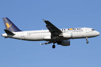 EI-DSY @ VIE - Air One