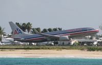 N831NN @ TNCM - American air lines departing TNCM - by Daniel Jef