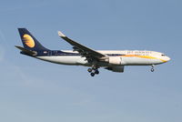 VT-JWF @ EBBR - Arrival of flight 9W226 to RWY 02