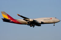 HL7414 @ LOWW - Asiana Airlines