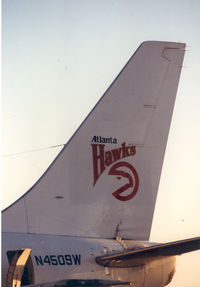 N4509W @ TUS - Atlanta Hawks - by Henk Geerlings