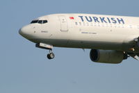 TC-JGC @ EBBR - Arrival of flight TK1937 to RWY 25L