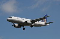 N467UA @ KORD - Airbus A320