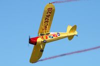 N37428 @ KOSH - Performing at Airventure 2011.