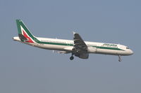 EI-IXO @ EBBR - Arrival of flight AZ156 to RWY 02