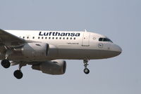 D-AIBE @ EBBR - Arrival of flight LH1010 to RWY 02