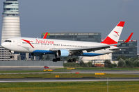 OE-LAT @ VIE - Austrian Airlines