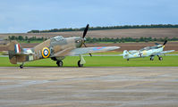 G-HURI @ EGSU - A DULL AND RAINY DAY AT DUXFORD - by Martin Browne