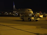 N24224 @ PHX - Continental tail flash (time lapse) - by Sgt_Eagar