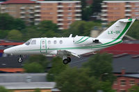 LX-IIH @ ESSB - On final to rwy 30 - by Roger Andreasson