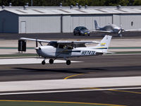 N974TA @ KSMO - N974TA arriving on RWY 21 - by Torsten Hoff