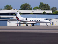 N425QS @ KSMO - N425QS taxiing - by Torsten Hoff