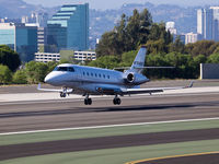N724QS @ KSMO - N724QS arriving on RWY 21 - by Torsten Hoff