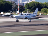 N273AZ @ KSMO - N273AZ arriving on RWY 21 - by Torsten Hoff