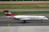 OE-LFQ @ LOWW - taxi to gate - by Lötsch Andreas