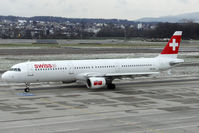 HB-IOK @ LSZH - taxi to take off position